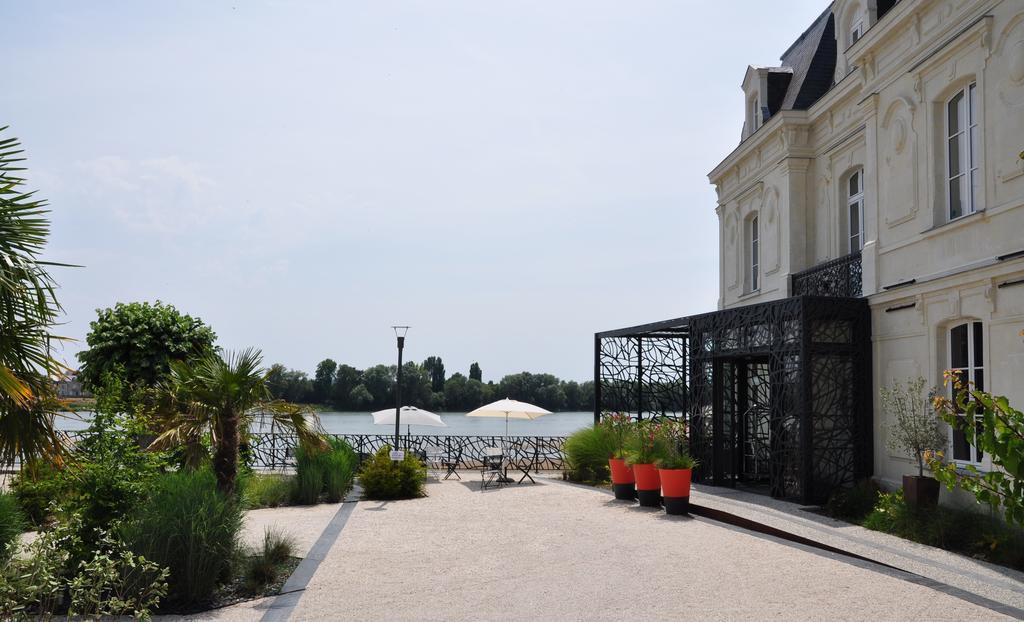 Les 3 Lieux Hotel Les Ponts-de-Cé Exterior photo