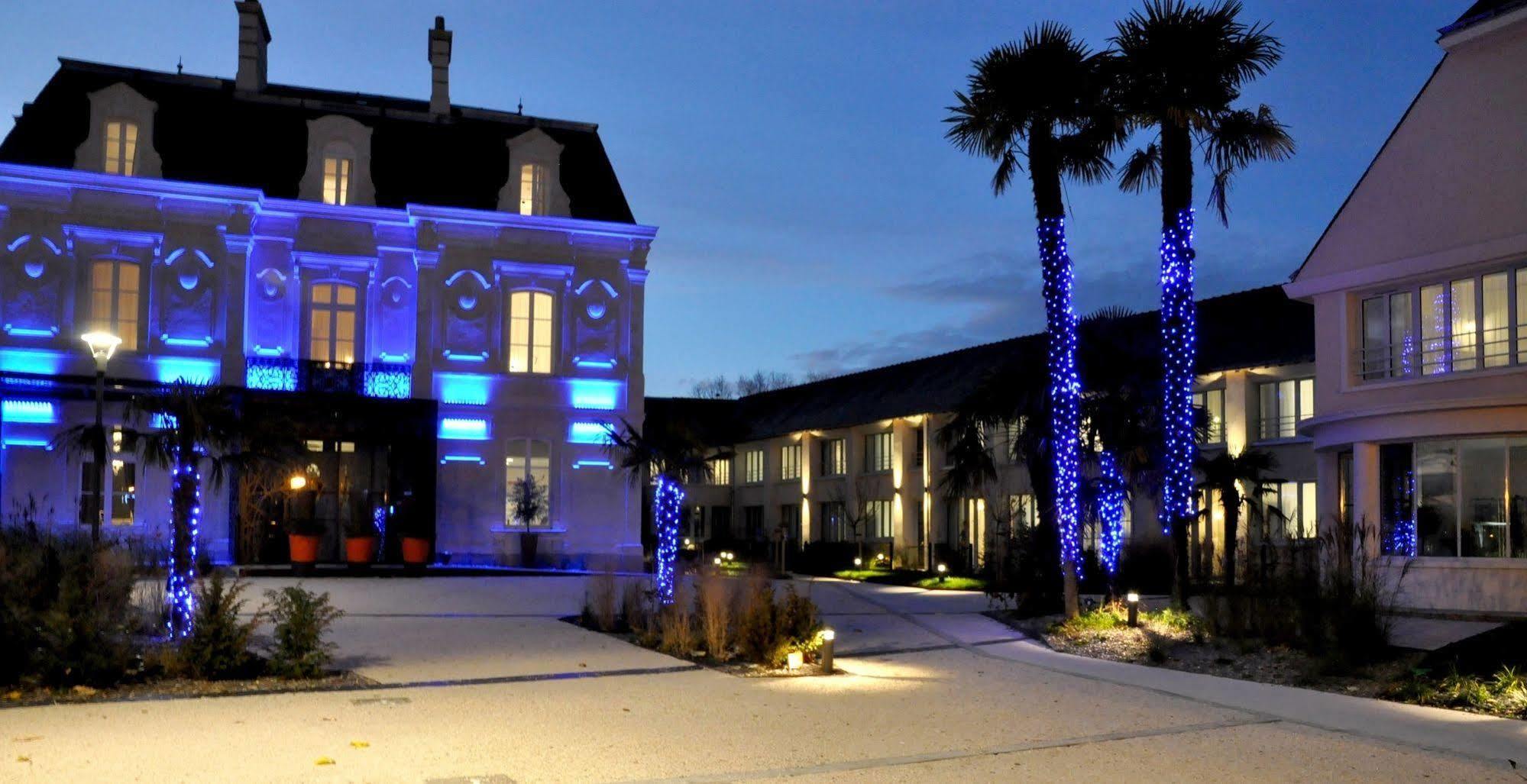 Les 3 Lieux Hotel Les Ponts-de-Cé Exterior photo